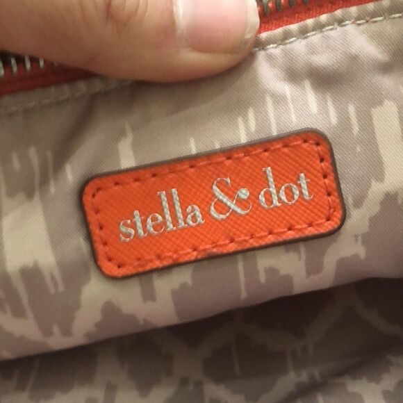 Stella & Dot Orange and linen color Crossbody bag. - Picture 4 of 13